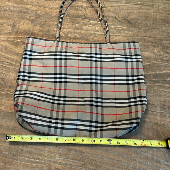Burberry Tote Bag - Picture 8 of 9